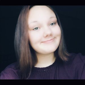 Meet your Posher, Brittney